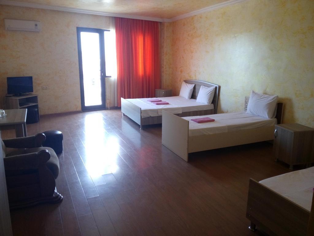 M-Palace Hotel Батуми Екстериор снимка