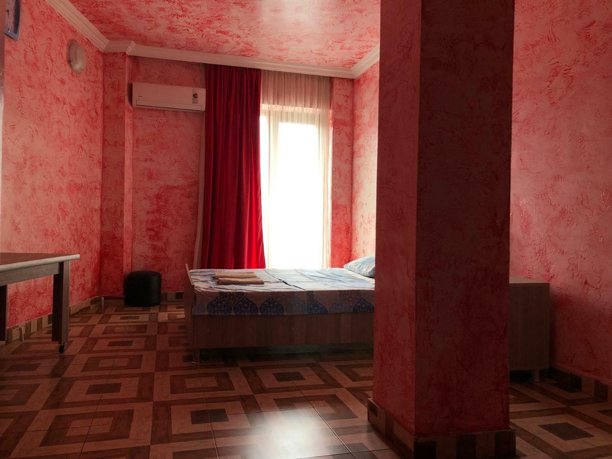 M-Palace Hotel Батуми Екстериор снимка
