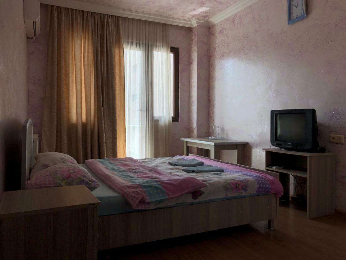 M-Palace Hotel Батуми Екстериор снимка