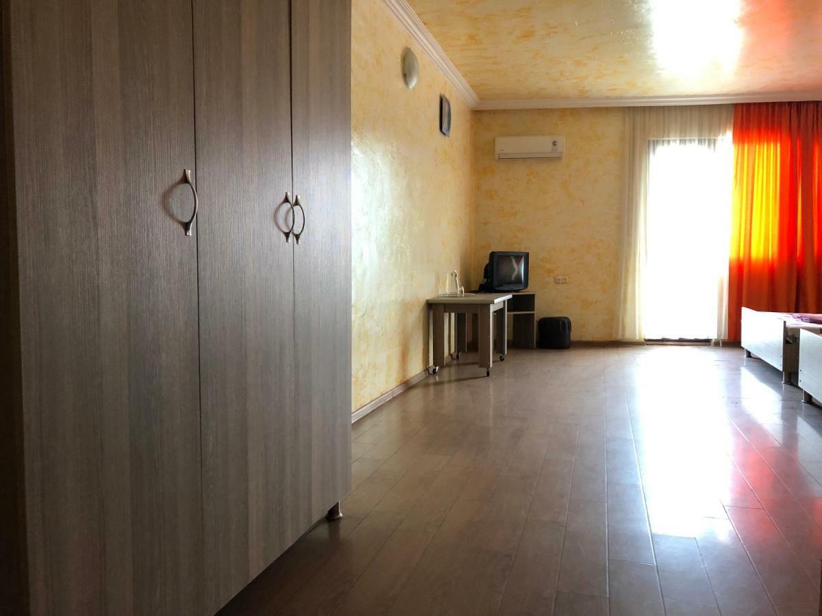 M-Palace Hotel Батуми Екстериор снимка